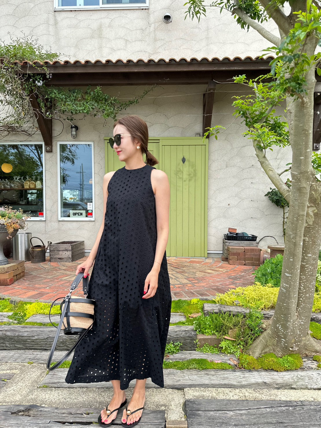 JULIA　アメスリレースワンピースBLACK