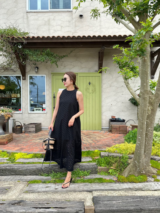 JULIA　アメスリレースワンピースBLACK